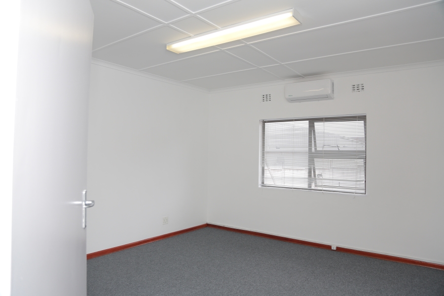 To Let commercial Property for Rent in Beacon Bay North Eastern Cape